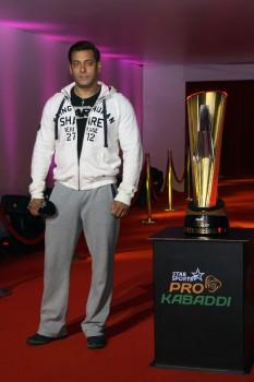 'Bajrangi Bhaijaan' actor Salman Khan at Day 4 of Star Sports Pro Kabaddi