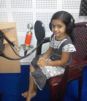 Akshara Kishor has become a household name for her performance as Bala mol in Asianet's 'Karuthamuthu' serial.