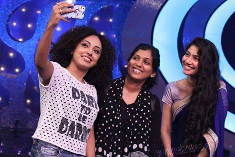 Sai Pallavi appeared on the Sunday episode of Gum on D2 aka D4 Dance Reality Show. Sai pallavi,sai pallavi new,sai pallavi with GP,sai pallavi in D4,sai pallavi in D4 Dance show