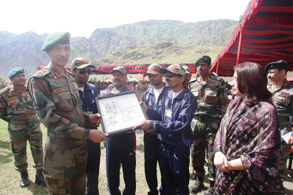 To commemorate the 16th anniversary of the Kargil War, various celebrations kickstarted in various parts of Northern India on Sunday morning. Kargil War,Kargil Vijay Diwas,army chief General Dalbir Singh,Dalbir Singh,16th Kargil War Anniversary