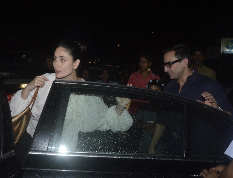 Bollywood Actor Saif Ali Khan, Kareena Kapoor Khan, Arbaaz Khan and Malaika Arora Khan spotted at Pali Bhavan restaurant in Bandra. Saif Ali Khan,Kareena Kapoor Khan,Arbaaz Khan and Malaika Arora Khan spotted at Pali Bhavan restaurant in Bandra,Saif Ali Khan and Kareena Kapoor Khan,saif Ali Khan,Kareena Kapoor Khan,Arbaaz Khan,Malaika Arora Khan,celebs spotted at Pali Bhavan restaur