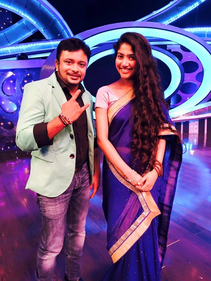 Sai Pallavi appeared on the Sunday episode of Gum on D2 aka D4 Dance Reality Show. Sai pallavi,sai pallavi new,sai pallavi with GP,sai pallavi in D4,sai pallavi in D4 Dance show