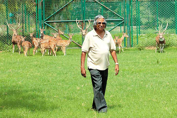 Here are some rare and unseen pictures of APJ Abdul Kalam. APJ Abdul Kalam Rare and Unseen Pics,APJ Abdul Kalam Rare pics,APJ Abdul Kalam Rare images,APJ Abdul Kalam Rare stills,APJ Abdul Kalam passes away,APJ Abdul Kalam unseen pics,APJ Abdul Kalam unseen images,APJ Abdul Kalam unseen photos,APJ Abdul Kalam unse