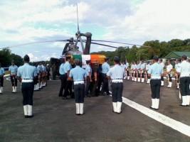 APJ Abdul Kalam's body,APJ Abdul Kalam,Abdul Kalam,Abdul Kalam Dead,Abdul Kalam dead body,APJ Abdul Kalam's body reaches Guwahati,Abdul Kalam's body reaches Guwahati