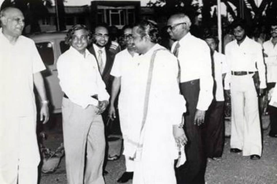 Here are some rare and unseen pictures of APJ Abdul Kalam. APJ Abdul Kalam Rare and Unseen Pics,APJ Abdul Kalam Rare pics,APJ Abdul Kalam Rare images,APJ Abdul Kalam Rare stills,APJ Abdul Kalam passes away,APJ Abdul Kalam unseen pics,APJ Abdul Kalam unseen images,APJ Abdul Kalam unseen photos,APJ Abdul Kalam unse