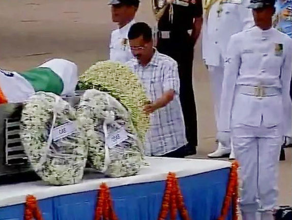 Photos of VIP's line up to pay last respects to Dr APJ Abdul Kalam. VIP's line up to pay last respects to Dr APJ Abdul Kalam,VIP's pay last respects to Dr APJ Abdul Kalam,Dr APJ Abdul Kalam,Abdul Kalam,last respects to Dr APJ Abdul Kalam,Pay your last respects to former President APJ Abdul Kalam