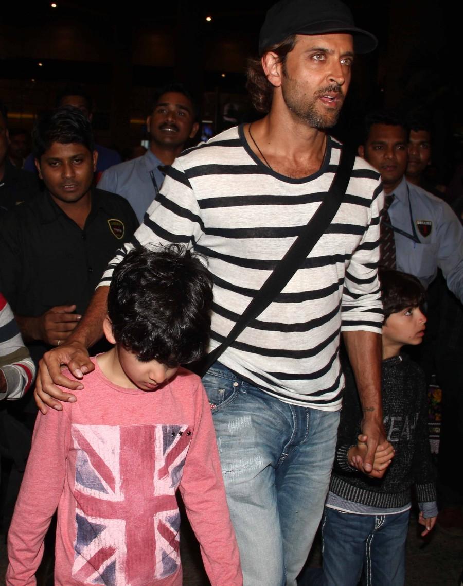 Hrithik was on a vacation in Maldives with his sons Hrithik Roshan,Hrehaan and Hridhaan Roshan,Maldives,Mumbai Airport,Photos