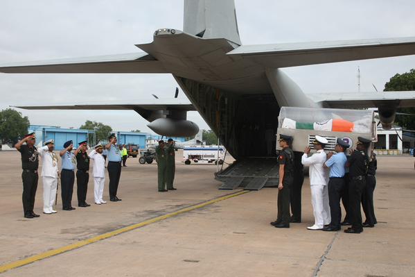 Former President Dr. APJ Abdul Kalam's mortal remains to leave for Rameshwaram for last rites. Former President Dr. APJ Abdul Kalam's mortal remains to leave for Rameshwaram,Dr. APJ Abdul Kalam's mortal remains,Former President Dr. APJ Abdul Kalam,Dr. APJ Abdul Kalam,Dr. APJ Abdul Kalam body,APJ Abdul Kalam,APJ Abdul Kalam dies,APJ Abdul