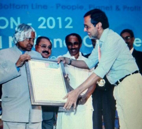 Check photos of APJ Abdul Kalam with Kochouseph Chittilappilly. APJ Abdul Kalam,Abdul Kalam in kerala,Abdul Kalam with Kochouseph Chittilappilly,Kochouseph Chittilappilly