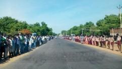 Thousands of people throng Kalam's Rameswaram house for his last glimpse