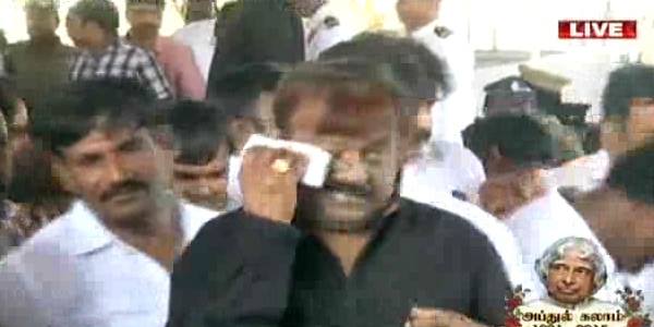 Photos of Captain Vijayakanth pays last respect to Abdul Kalam. Vijayakanth pays last respect to Abdul Kalam,Captain Vijayakanth,Vijayakanth,Abdul Kalam,APJ Abdul Kalam dies,abdul kalam demise,Vijayakanth last respect to Abdul Kalam