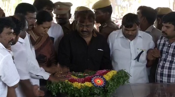 Photos of Captain Vijayakanth pays last respect to Abdul Kalam. Vijayakanth pays last respect to Abdul Kalam,Captain Vijayakanth,Vijayakanth,Abdul Kalam,APJ Abdul Kalam dies,abdul kalam demise,Vijayakanth last respect to Abdul Kalam