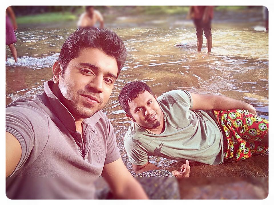 Aju Varghese and Nivin Pauly Oru vadakkan selfie,nivin pauly,Aju varghese,Manjima Mohan,oru vadakkan selfie photos,Selfie spree,Malayalam actors selfies