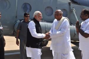 PM Narendra Modi arrives for President Kalam's funeral in Rameswaram,PM Narendra Modi arrives for President Kalam's funeral,Narendra Modi,President Kalam's funeral,APJ Abdul Kalam's funeral,Abdul Kalam,Abdul Kalam funeral,Modi