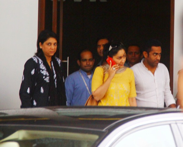 On Sanjay Dutt's 56th birthday, his wife Manyata Dutt paid him a visit at Yerwada jail. Manyata visted Sanjay Dutt at Yerwada Jail,on birtdhay,Manyata visted Sanjay Dutt,Sanjay Dutt,Manyata,Sanjay Dutt Birthday,Sanjay Dutt at Yerwada Jail,Sanjay Dutt wife Manyata,Manyata Dutt