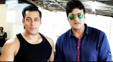 Salman Khan,Sonam Kapoor,Salman Khan and Sonam Kapoor on the set of Prem Ratan Dhan Payo,Prem Ratan Dhan Payo on the sets,Salman Khan and Sonam Kapoor,Prem Ratan Dhan Payo,Prem Ratan Dhan Payo movie stills,Prem Ratan Dhan Payo movie pics,Prem Ratan Dhan P