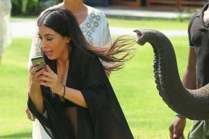 Selfie,risky selfies,self obsession,Kim Kardashian,Kim Kardashian selfies