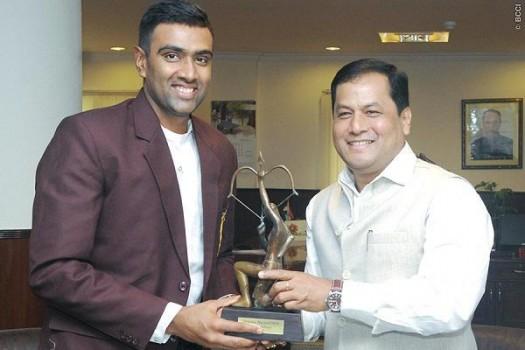 Cricket Player Ashwin Ravichandran receives Arjuna Award.