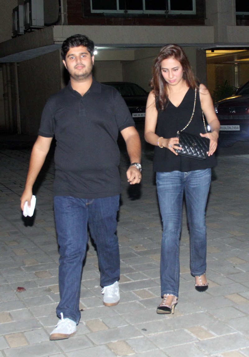 Bollywood attended Salman Khan's sister Arpita Khan's birthday bash. Here are the snapshots. Salman Khan's sister Arpita Khan's Birthday Bash,Arpita Khan's Birthday Bash,Arpita Khan Birthday Bash,Arpita Khan Birthday celebration,Arpita Khan,Salman Khan sister Arpita Khan,Salman Khan,celebs at Arpita Khan Birthday Bash,Arpita Khan B