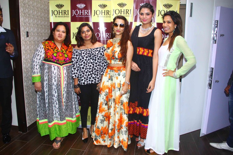 Actress Tia Bajpai Launches Johri by Amaze Jewels Diamond. Tia Bajpai Launches Johri by Amaze Jewels Diamond,Tia Bajpai,Johri by Amaze Jewels Diamond,Amaze Jewels Diamond,actress Tia Bajpai,Tia Bajpai latest pics,Tia Bajpai latest images,Tia Bajpai latest photos,Tia Bajpai latest stills,Tia Bajpai latest pictures