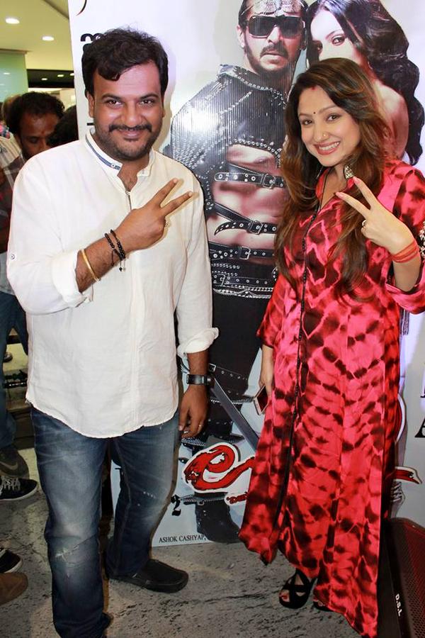 Kannada Movie Uppi 2 website launch at Garuda Mall. Uppi 2 website launch at Garuda Mall,Uppi 2 website launch,Uppi 2 website,Uppi 2,kannada movie Uppi 2,Upendra,Upendra 2,Uppi 2 website launch pics,Priyanka Upendra,Priyanka Upendra launches Uppi 2 website at Garuda Mall