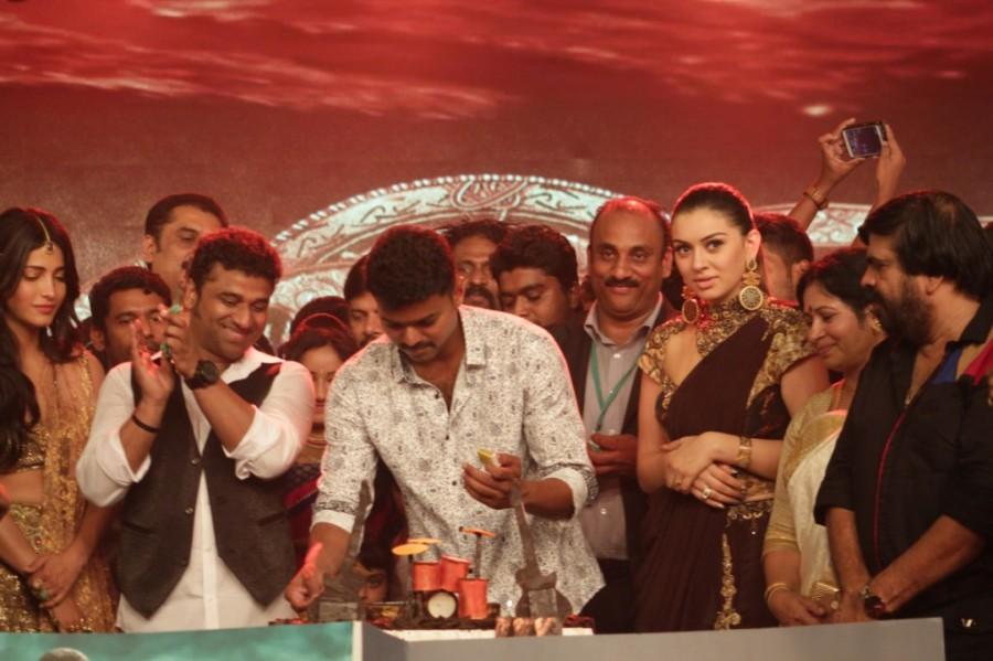 South Indian Music composer Devi Sri Prasad celebrates his Birthday with Vijay, Hansika and Puli Team. Devi Sri Prasad celebrates Birthday with Vijay,Hansika and Puli Team,Devi Sri Prasad birthday celebration,Devi Sri Prasad birthday,vijay,Hansika,Puli Team,Puli audio launch,Puli music launch,Devi Sri Prasad