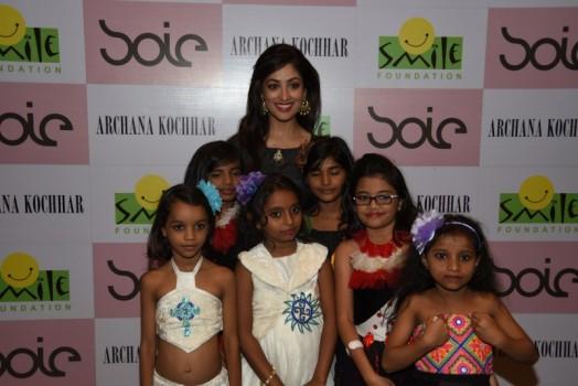 Photos of Yami Gautam, Lauren, Mandana and many more celebs dazzled the stage for SOIE with Archana Kochhar