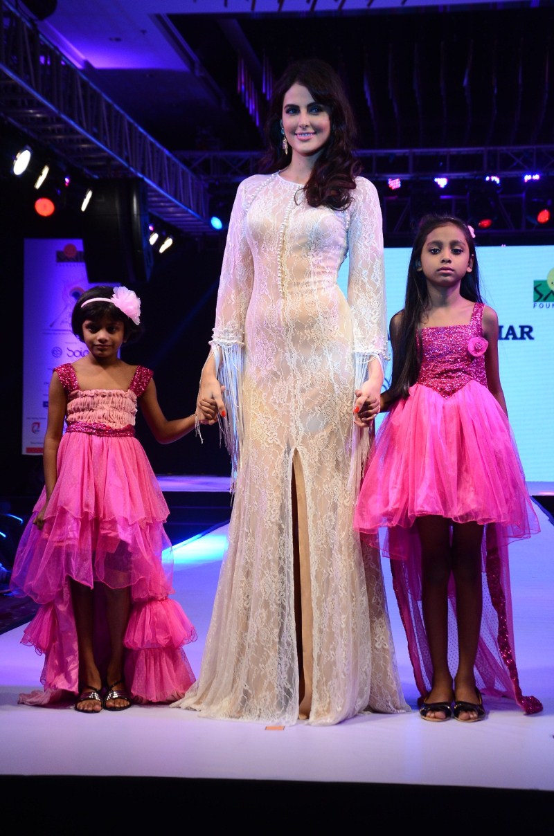 Photos of Yami Gautam, Lauren, Mandana and many more celebs dazzled the stage for SOIE with Archana Kochhar Yami Gautam,Lauren,Mandana,Yami Gautam,Lauren,Mandana and many more celebs dazzled the stage for SOIE with Archana Kochhar,SOIE with Archana Kochhar,Amrit Sethia,Shibani Roshni,Claudia,Bhagyashree,Sagarika