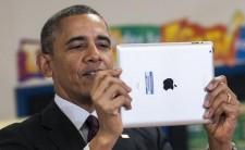 Here are some Barack Obama Best Selfi Pictures.