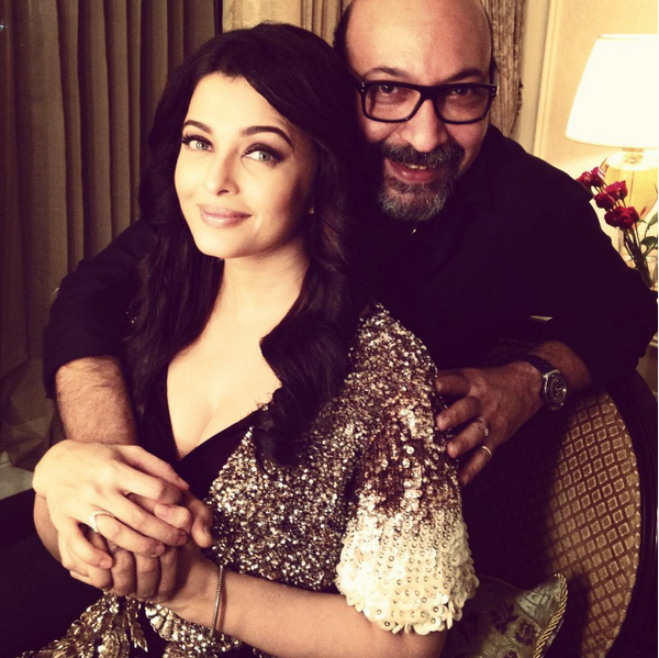 Bollywood Actress Aishwarya Rai Bachchan walks for Manish Malhotra at Amazon India Couture Week 2015. Aishwarya Rai Bachchan,Aishwarya Rai,Aishwarya Rai Bachchan walks for Manish Malhotra at Amazon India Couture Week 2015,Aishwarya Rai at Manish Malhotra,Amazon India Couture Week 2015,Manish Malhotra fashion event,Manish Malhotra,actress Aishwarya Rai Bac