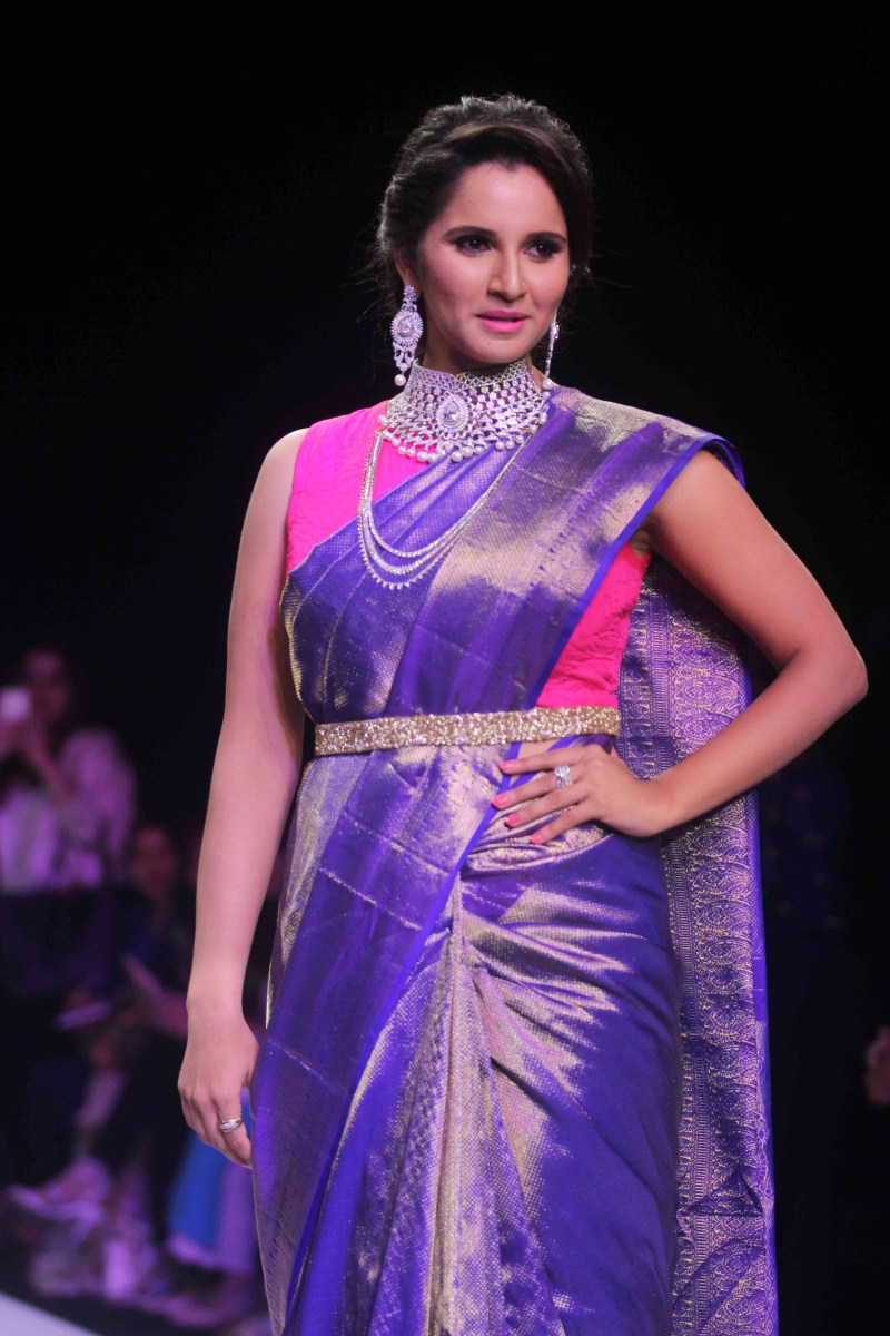 Sania Mirza,Sania Mirza walks the ramp at India International Jewellery Week,Sania Mirza at India International Jewellery Week,IIJW 2015,IIJW,Sania Mirza at IIJW,Sania Mirza latest pics,Sania Mirza latest images,Sania Mirza latest photos,Sania Mirza lates