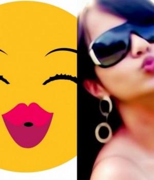 Here are some Actress with Funny Smiley.