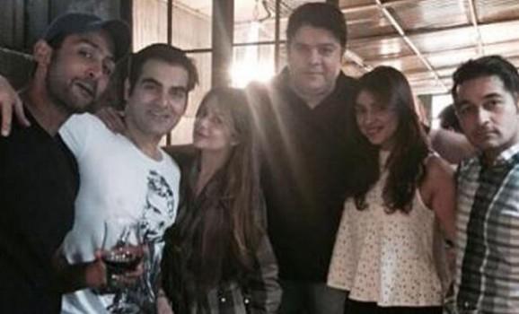 Bollywood Actor Arbaaz Khan Bithday Celebration Pictures.