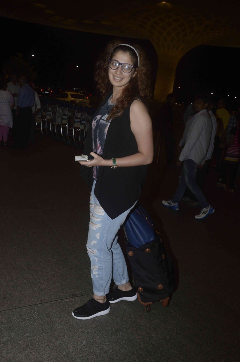 South Indian Actress Raai Laxmi snapped at Mumbai Airport. Raai Laxmi,Raai Laxmi snapped at Mumbai Airport,Raai Laxmi at Mumbai Airport,actress Raai Laxmi,Raai Laxmi latest pics,Raai Laxmi latest images,Raai Laxmi latest photos,Raai Laxmi latest stills,Raai Laxmi latest pictures,Raai Laxmi latest gallery