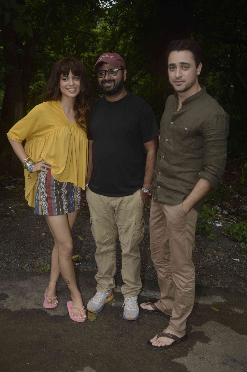 Actress Kangana Ranaut shoots for Katti Batti in Mumbai. Kangana Ranaut,Kangana Ranaut at Katti Batti in Mumbai,Kangana Ranaut at Katti Batti,Katti Batti,actress Kangana Ranaut,Kangana Ranaut latest pics,Kangana Ranaut latest images,Kangana Ranaut latest photos,Kangana Ranaut latest stills,Kangana Ranaut latest