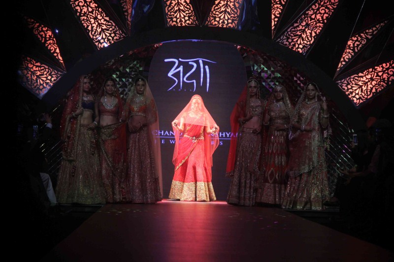 Bollywood Actress Preity Zinta turns Rajput Princess on Day 3 of IIJW 2015. Preity Zinta,Preity Zinta turns Rajput Princess,Day 3 of IIJW 2015,IIJW 2015,IIJW,India International Jewellery Week 2015,India International Jewellery Week,Preity Zinta at IIJW 2015,actress Preity Zinta,Preity Zinta latest pics,Preity Zinta latest images