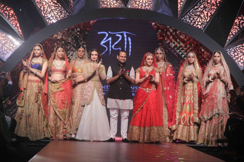 Bollywood Actress Preity Zinta turns Rajput Princess on Day 3 of IIJW 2015. Preity Zinta,Preity Zinta turns Rajput Princess,Day 3 of IIJW 2015,IIJW 2015,IIJW,India International Jewellery Week 2015,India International Jewellery Week,Preity Zinta at IIJW 2015,actress Preity Zinta,Preity Zinta latest pics,Preity Zinta latest images