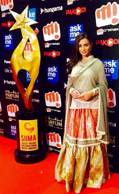 Indian Actress Amy Jackson at SIIMA Awards 2015. Amy Jackson,actress Amy Jackson,Amy Jackson at SIIMA Awards 2015,SIIMA Awards 2015,SIIMA,Amy Jackson latest pics,Amy Jackson latest images,Amy Jackson latest photos,Amy Jackson latest stills,Amy Jackson latest pictures