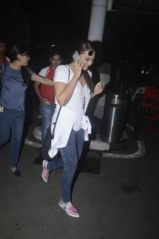 Bollywood Actress Sonakshi Sinha snapped at Mumbai Airport.