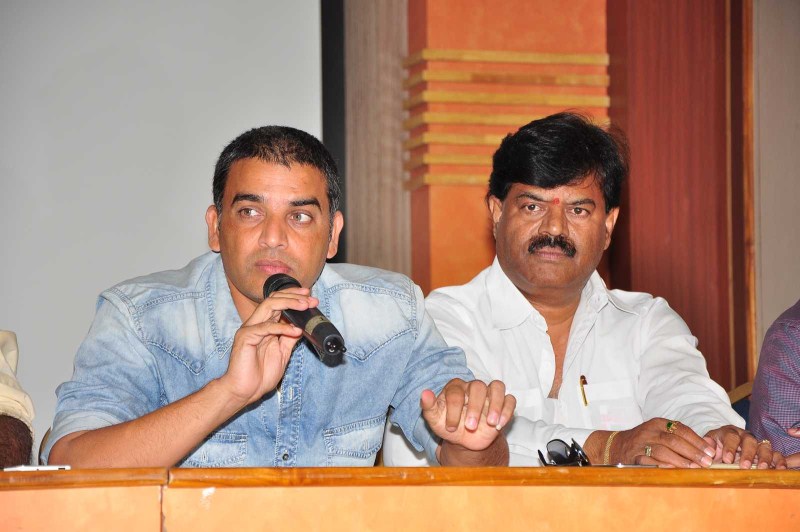 Photos of Telugu Movie Srimanthudu Movie Piracy Press Meet function held at Hyderabad. Srimanthudu Movie Piracy Press Meet,telugu movie Srimanthudu Movie Piracy Press Meet,Srimanthudu,telugu movie Srimanthudu,Srimanthudu Movie Piracy Press Meet pics,Srimanthudu Movie Piracy Press Meet images,Srimanthudu Movie Piracy Press Meet photos