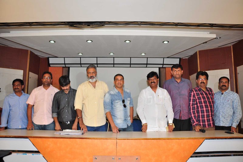Photos of Telugu Movie Srimanthudu Movie Piracy Press Meet function held at Hyderabad. Srimanthudu Movie Piracy Press Meet,telugu movie Srimanthudu Movie Piracy Press Meet,Srimanthudu,telugu movie Srimanthudu,Srimanthudu Movie Piracy Press Meet pics,Srimanthudu Movie Piracy Press Meet images,Srimanthudu Movie Piracy Press Meet photos