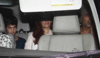 Akshay Kumar,Akshay Kumar,Twinkle and Son Spotted at Juhu PVR,Twinkle,actor Akshay Kumar,Twinkle and Son