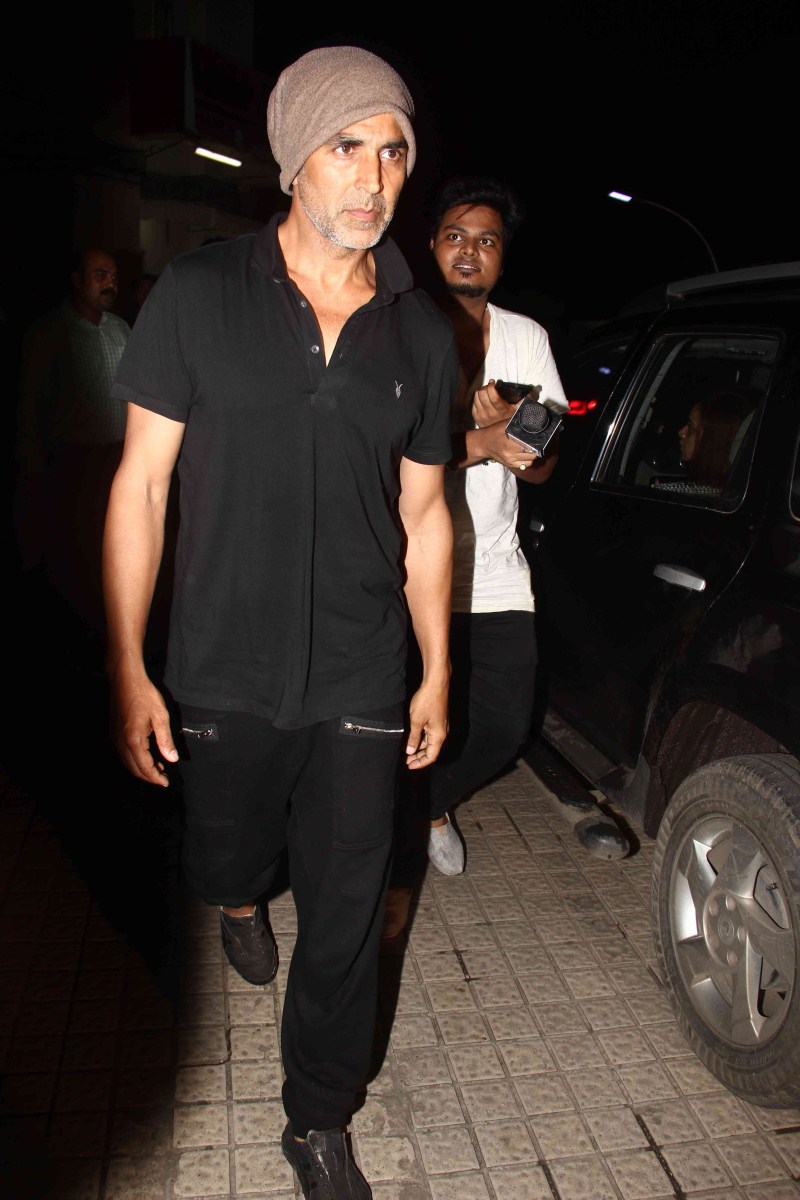 Bollywood Actor Akshay Kumar, Twinkle and Son Spotted at Juhu PVR. Akshay Kumar,Akshay Kumar,Twinkle and Son Spotted at Juhu PVR,Twinkle,actor Akshay Kumar,Twinkle and Son