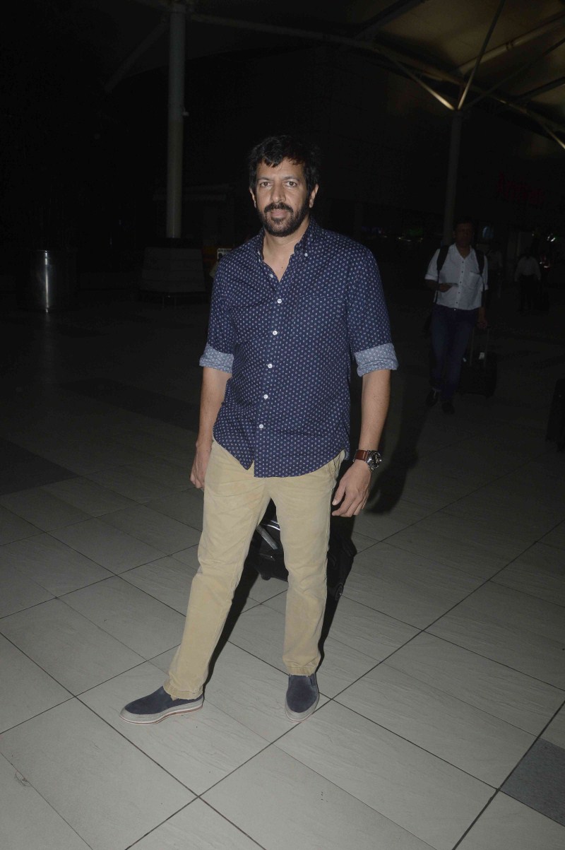 Bollywood Actor Kabir Khan and Varun Dhawan Spotted at Mumbai Airport. Kabir Khan,Varun Dhawan,Kabir Khan and Varun Dhawan Spotted at Mumbai Airport,Kabir Khan Spotted at Mumbai Airport,Varun Dhawan Spotted at Mumbai Airport,actor Varun Dhawan,Varun Dhawan latest pics,Varun Dhawan latest pictures,Varun Dhawan latest photos,V