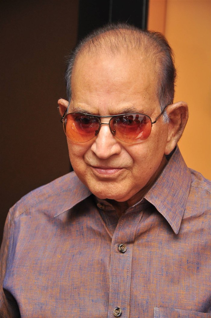 Actor Krishna watches Srimanthudu Movie at Prasad Labs, Hyderabad. Superstar Krishna, Vijaya Nirmala, Vijaya Naresh graced the event. Mahesh Babu,Mahesh Babu Father Krishna,Krishna watches Srimanthudu movie,Srimanthudu,Srimanthudu special screening,Superstar Krishna,Vijaya Nirmala,Vijaya Naresh