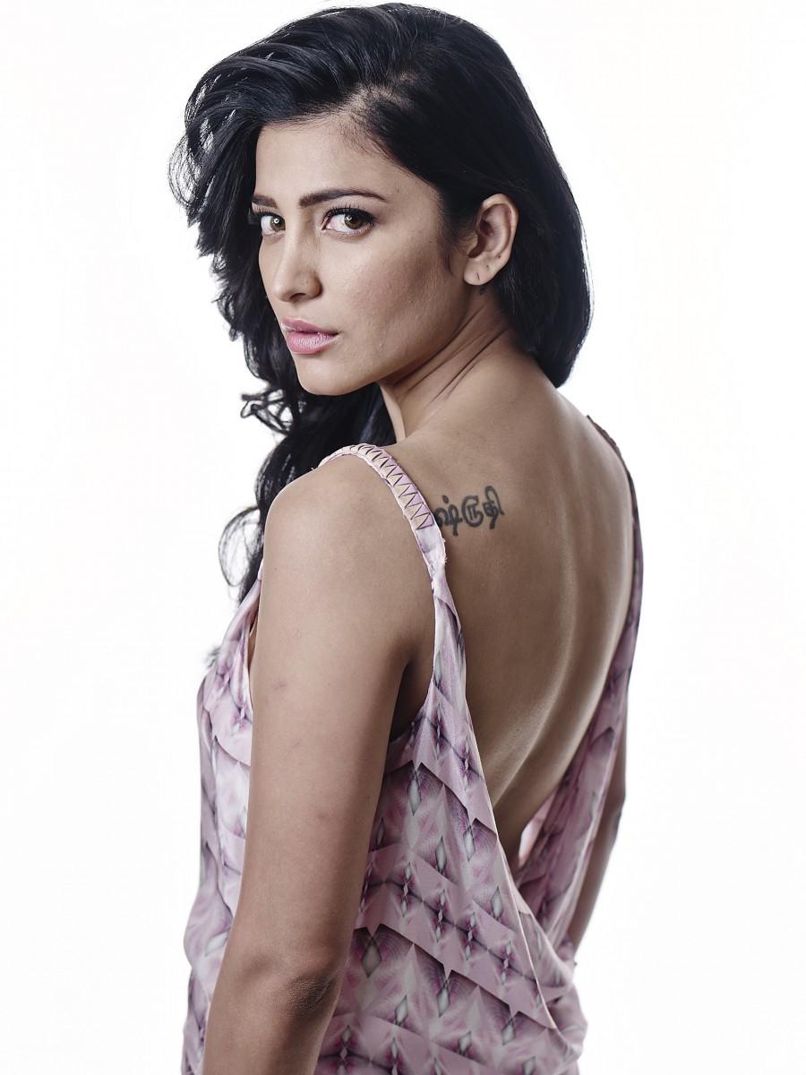 Shruti Hassan,Shruti Hassan Tattoo,Shruti Hassan Tattoo Photos,Shruti Hassan Tattoo pics,Shruti Hassan Tattoo images,Shruti Hassan Tattoo stills,Shruti Hassan Tattoo pictures,actress Shruti Hassan