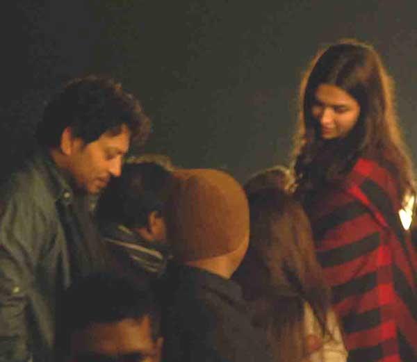 'Piku': Deepika Padukone, Irrfan Khan on the sets Piku,Deepika Padukone,Amitabh Bachchan,irrfan khan,Shoojit Sircar,behind the scene,on the sets,photos