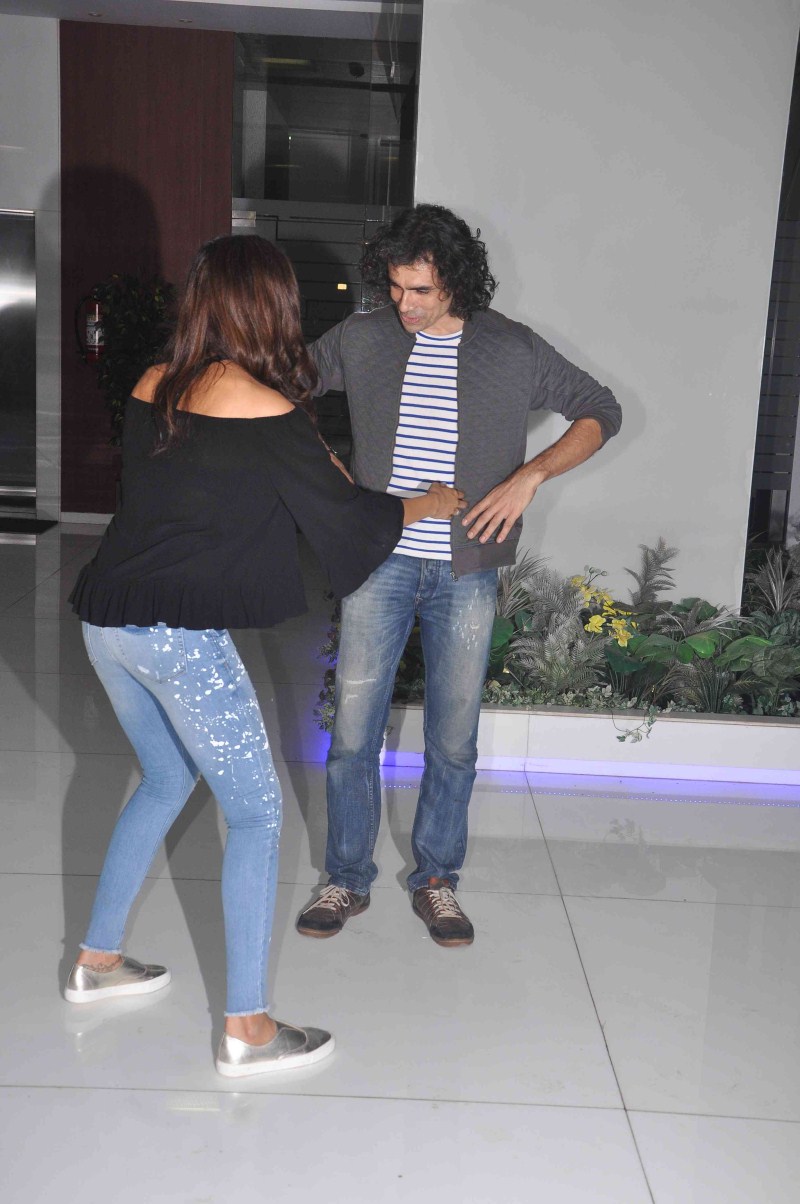 Photos of Ranbir Kapoor, Deepika Padukone party after wrapping up Tamasha. Ranbir Kapoor,Deepika Padukone,Ranbir Kapoor and Deepika Padukone,Tamasha,Tamasha Wrap up Party,Ranbir Kapoor,Deepika Padukone at Tamasha Wrap up Party,Ranbir Kapoor,Deepika Padukone