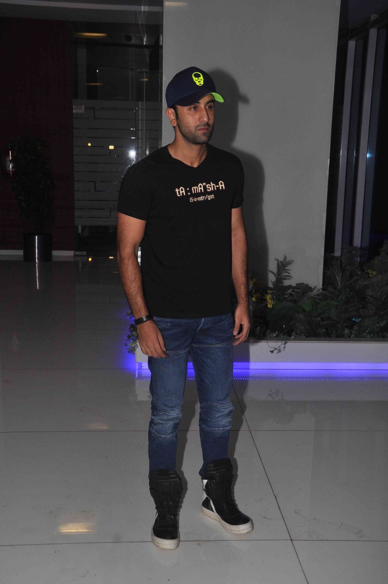 Photos of Ranbir Kapoor, Deepika Padukone party after wrapping up Tamasha. Ranbir Kapoor,Deepika Padukone,Ranbir Kapoor and Deepika Padukone,Tamasha,Tamasha Wrap up Party,Ranbir Kapoor,Deepika Padukone at Tamasha Wrap up Party,Ranbir Kapoor,Deepika Padukone