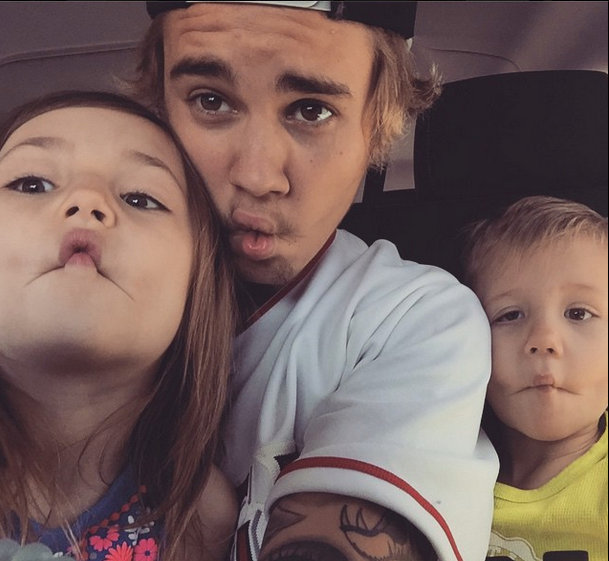 Cute Justin Bieber pictures with children. Little Bieber fans. Justin Bieber,Justin Bieber baby,Justin bieber with children pics,Justin Beiber pics,Justin beiber photos,Justin beiber with cute kids,justin biebe cute pics,baby pics,children with justin bieber